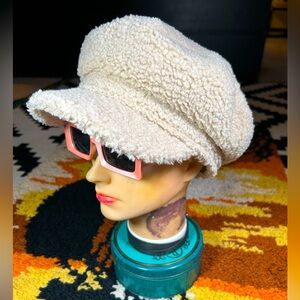 Rad, UNIVERSAL THREAD hat!!
